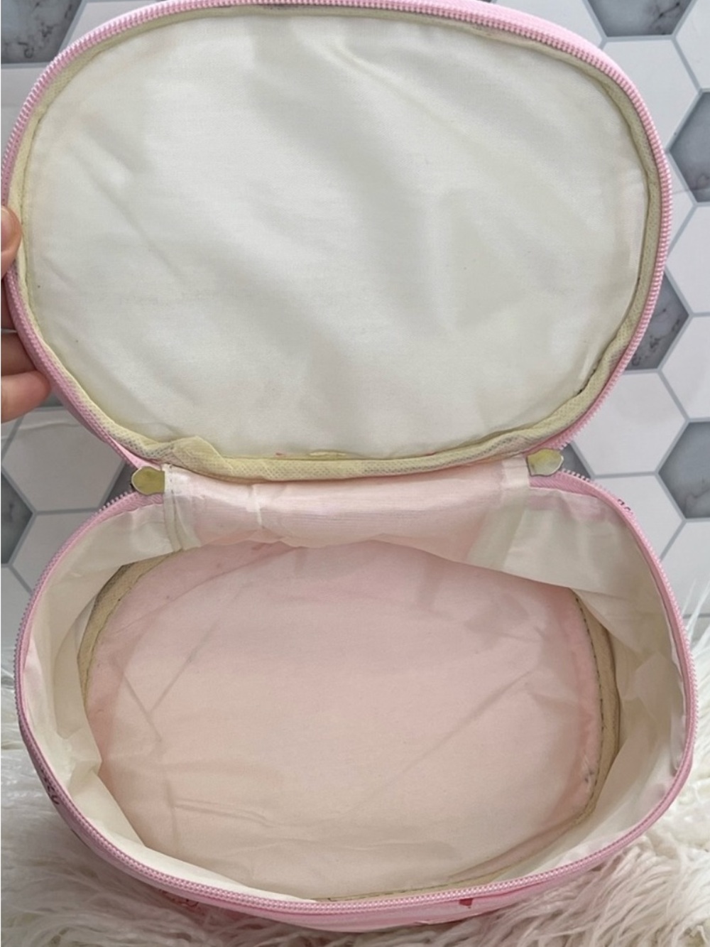 Hello Kitty Pink bundle, makeup bag, hello kitty zip around wallet hand mirror. - Picture 7 of 7